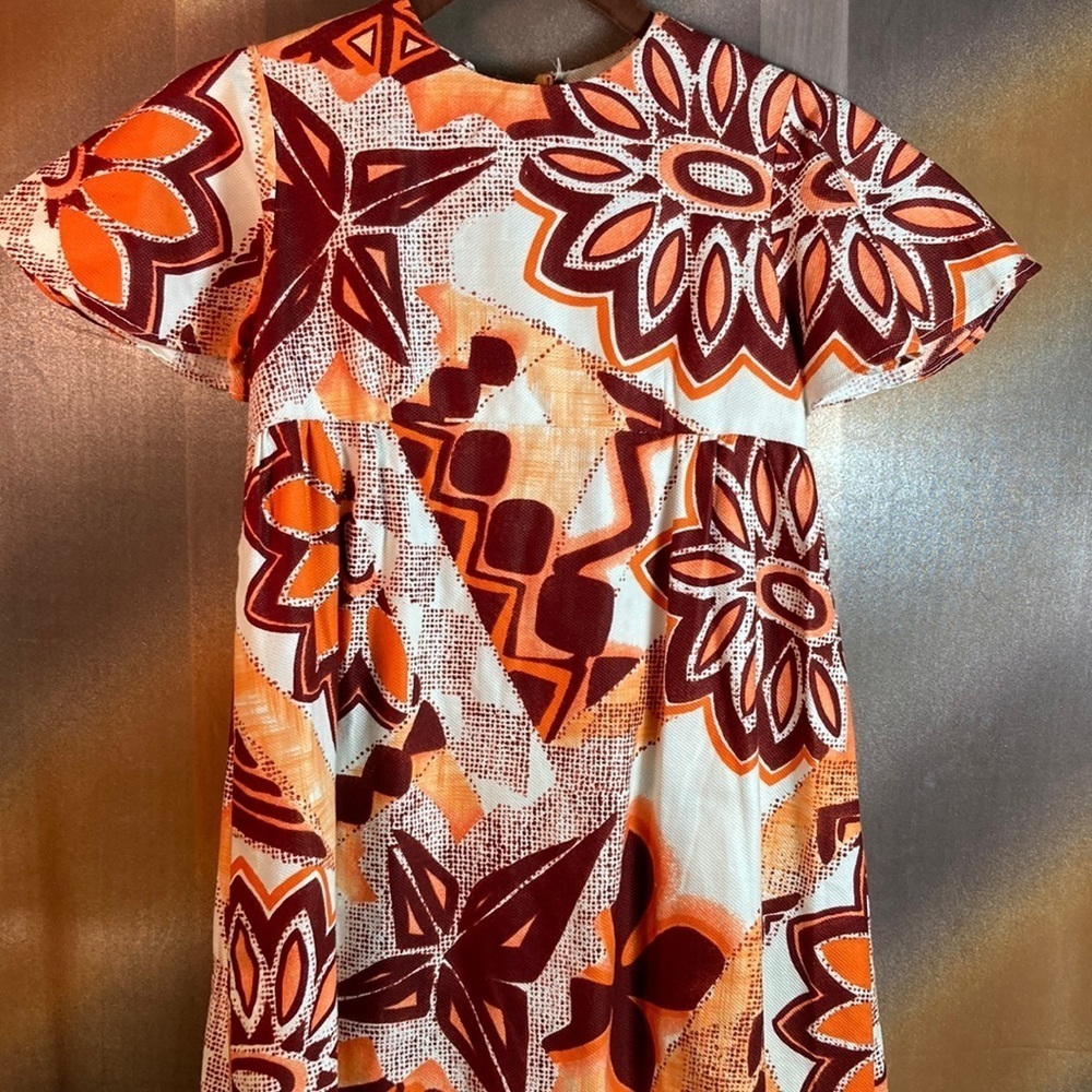 Vintage 60’s petite or tween orange and maroon barkcloth 28” chest 116